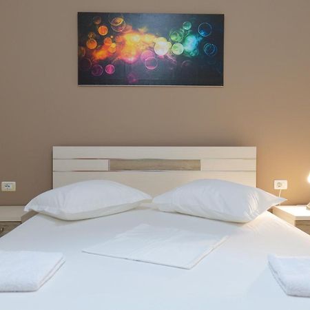 Saranda Inn Rooms & Apartments Eksteriør billede