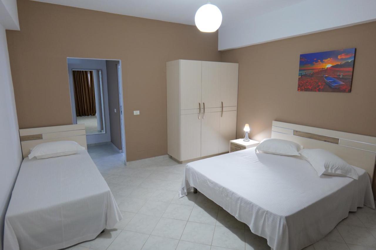 Saranda Inn Rooms & Apartments Eksteriør billede